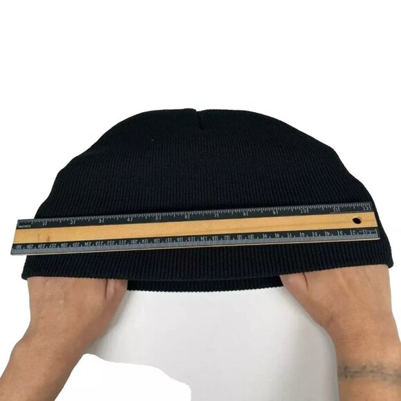 Spock Vulcan Salute Hand Beanie Knit Cap Hat Star Trek Starship Enterprise SciFi - Picture 9 of 9
